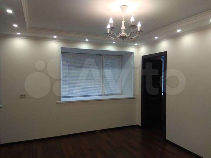 3-к. квартира, 43 м², 1/4 эт.