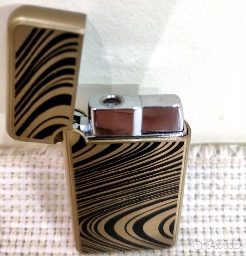 Зажигалка с пьезоэлементом