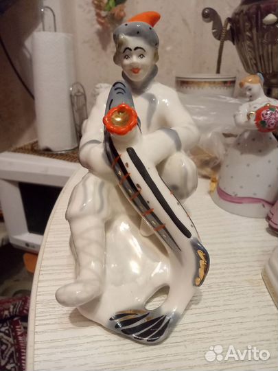 Фарфоровые статуэтки