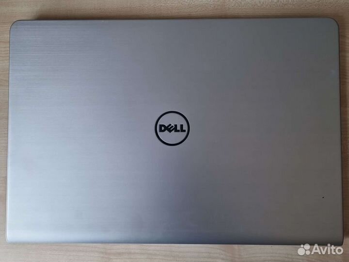 Ноутбук dell P39F