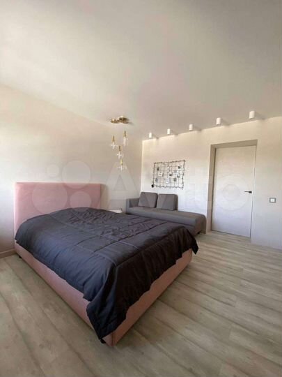 4-к. квартира, 107 м², 3/10 эт.