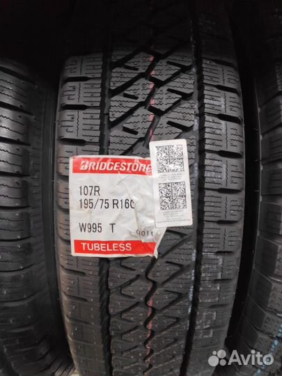 Bridgestone Blizzak W995 195/75 R16C 107R