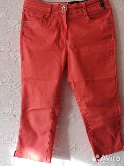 Брюки капри