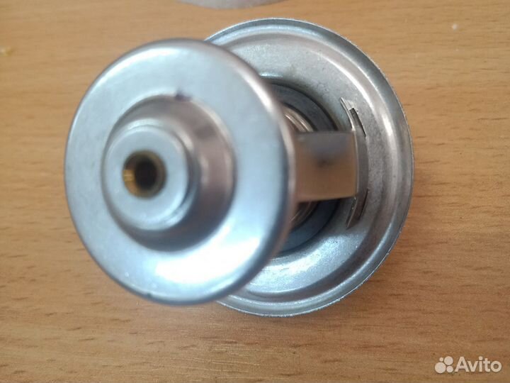 Термостат Opel Frontera 87 градусов новый