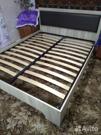 Кровать двуспальная б/у
