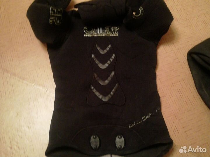 Гидрокостюм, снаряжение для подводной охоты