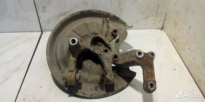 Кулак задний левый Skoda Octavia 2 (A5) рест. 1Z