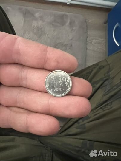 Продаются две монеты