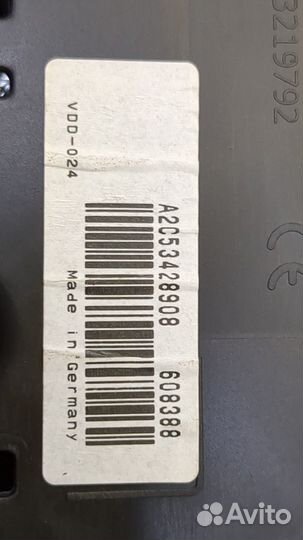 Щиток приборов Volkswagen Golf 6, 2011