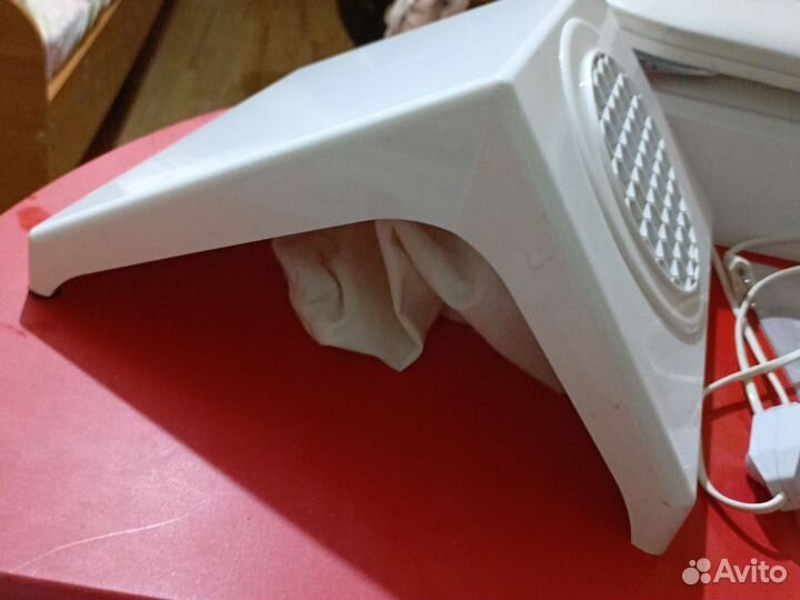 Настольный пылесос для маникюра