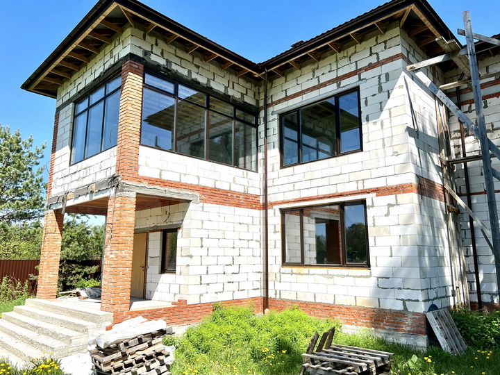 Коттедж 290,8 м² на участке 25 сот.