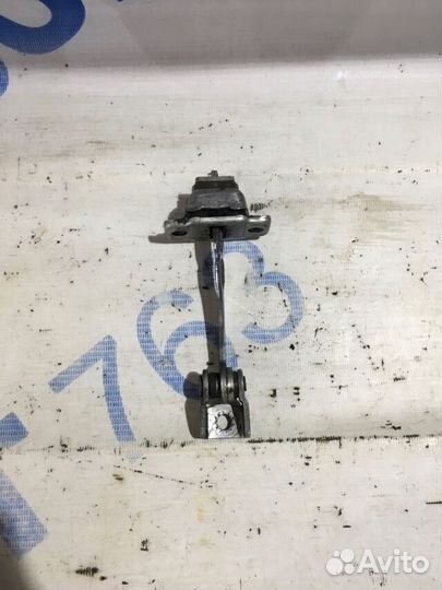 Ограничитель двери LADA kalina 2 1.6 ат универсал