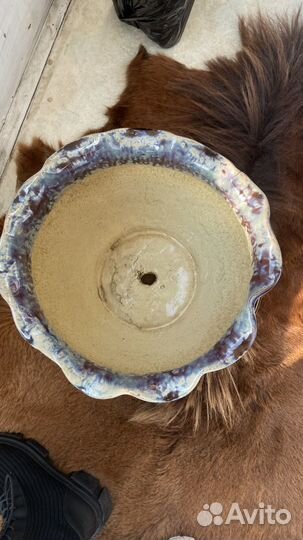 Глиняный горшок для цветов