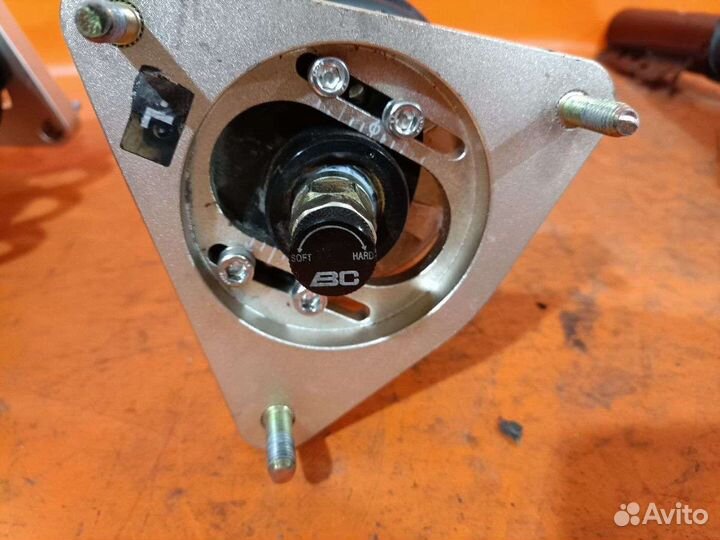 Стойка амортизатора Porsche Boxster 986