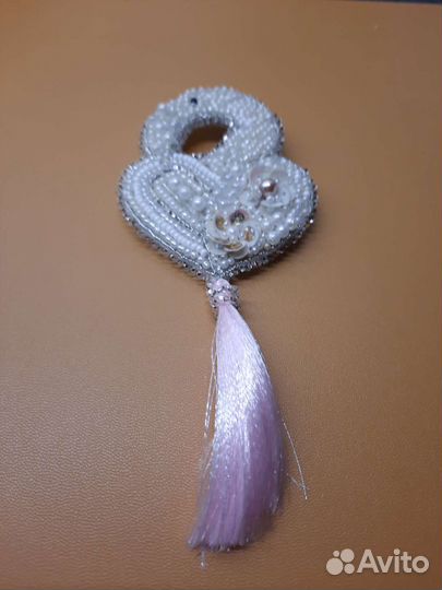 Брошь, ручная работа, бисер, пайетки, стразы