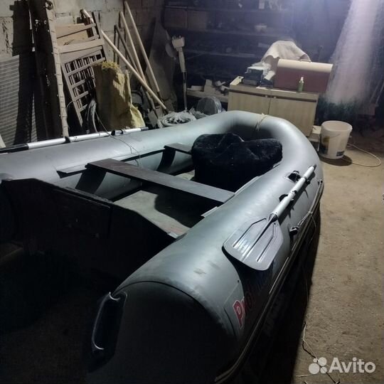 Лодка с мотором