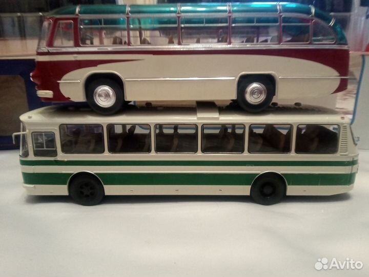 Модели автобусов 1:43 лазы