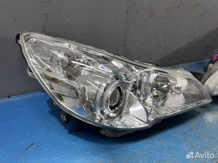Фары комплект Subaru Outback BR/B14