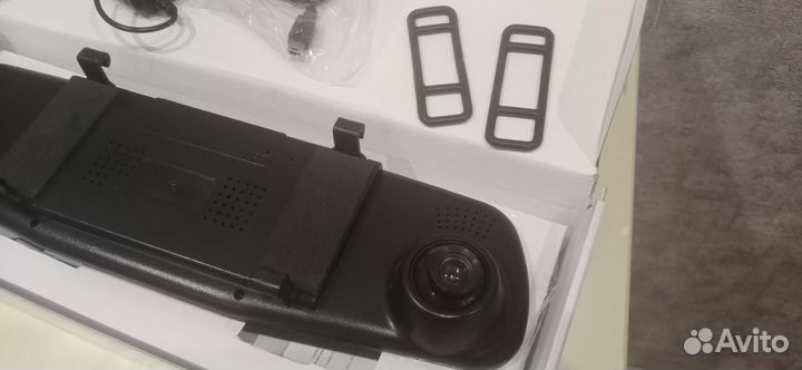 Зеркало с видеорегистратором