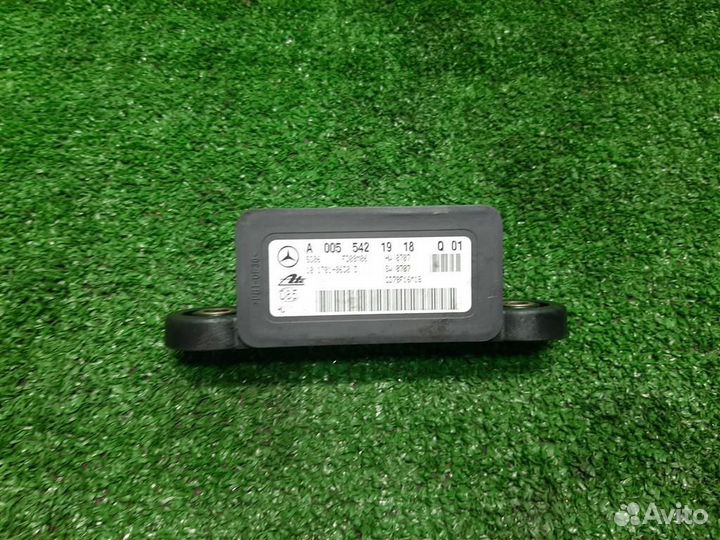 Датчик ускорения Mercedes Benz C-Class W204 2008