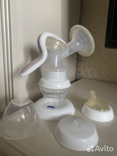 Молокоотсос Chicco natural feeling ручной