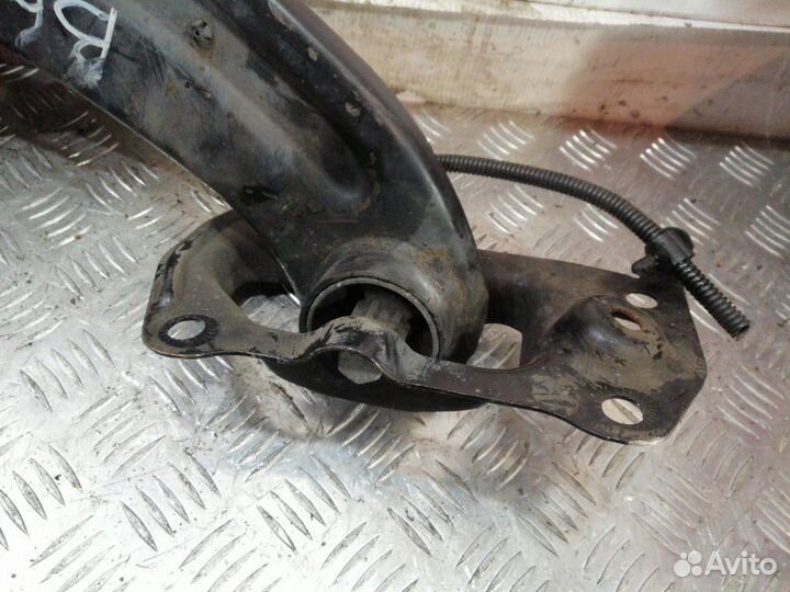 Рычаг подвески левый Volkswagen Passat B6 variant