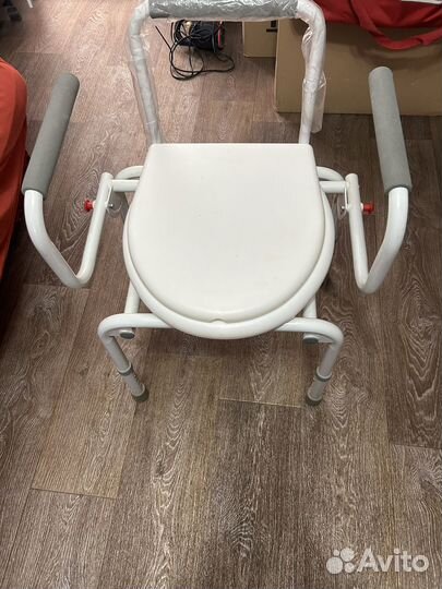 Стул - туалет для инвалидов