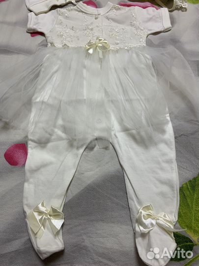 Комплект на выписку для девочки