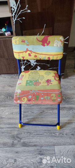 Продам комплект детский стол и стул