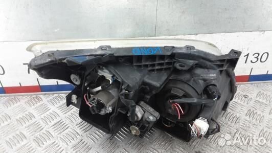 Фара левая toyota avensis T25 (KDN10MR01)