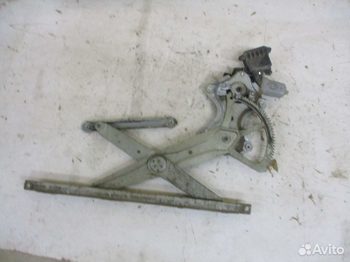 Стеклоподъемник двери Тойота Королла 150