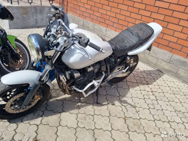 Yamaha xjr 400r