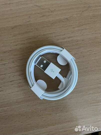 Зарядное на iPhone