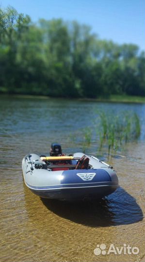 Лодка флагман 320 и мотор Хайди 9.8