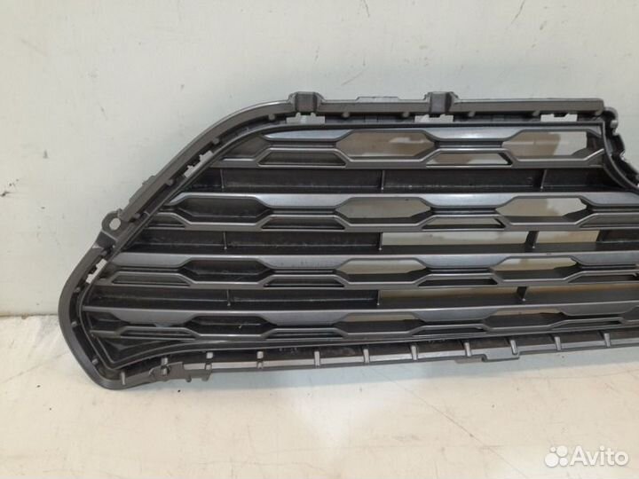 Решетка бампера передняя Toyota Rav4 50 2019