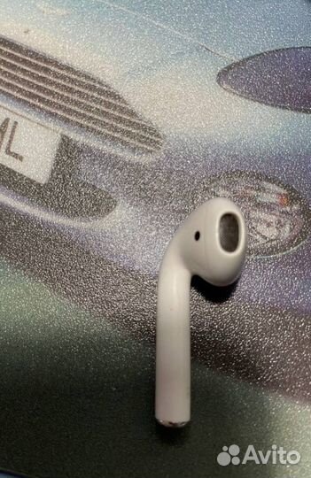 Apple AirPods 2 поколения