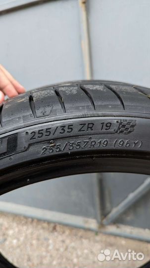Michelin Pilot Sport 4 S 255/35 R19 Y