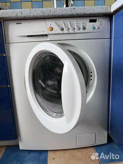 Стиральная машина Zanussi бу