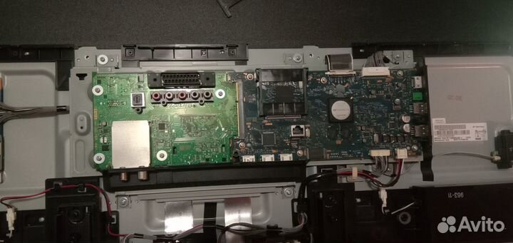 Телевизор Sony KDL - 42W817B. Разбор