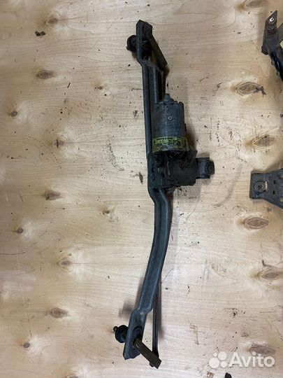 Трапеция дворников Ауди фольксваген