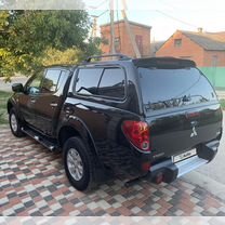 Mitsubishi L200 2.5 AT, 2012, 300 000 км, с пробегом, цена 1 930 000 руб.