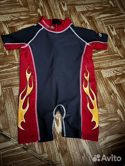 Плавательный солнцезащитный костюм 80 р