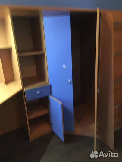 Кровать -чердак, детская стенка