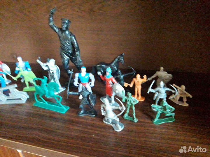 Игрушки СССР солдатики