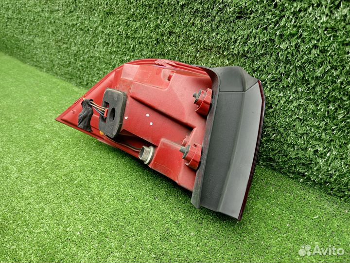 Фонарь правый VAG универсал Volkswagen Passat b7 Alltrack