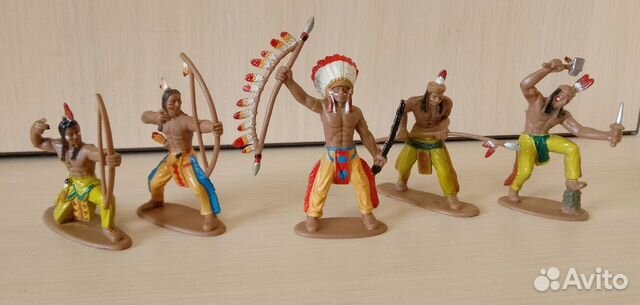 Фигурки индейцев