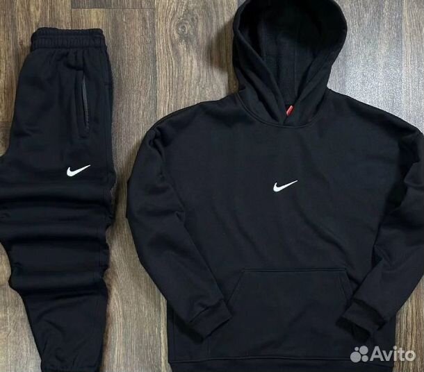 Спортивный костюм Nike флисовый