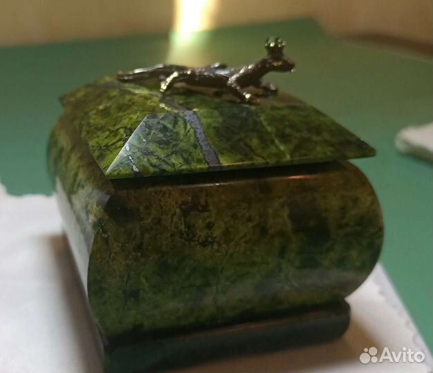 Малахитовая шкатулка