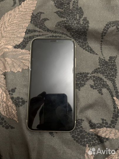 Телефон iPhone11