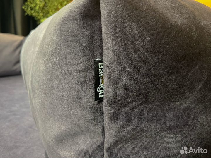 Бескаркасный диван от мебельной фабрики 